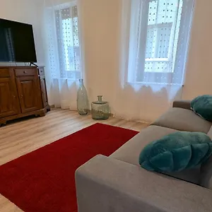  Appartamento Spazioso E Completo Con 3 Camere, Doppi Servizi, Fino A 8 Posti Letto Italia
